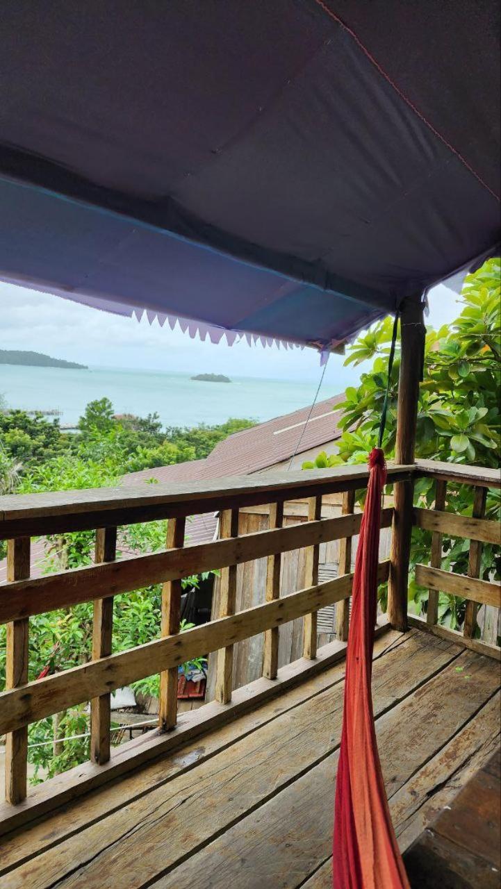 Kohrong Sea Views